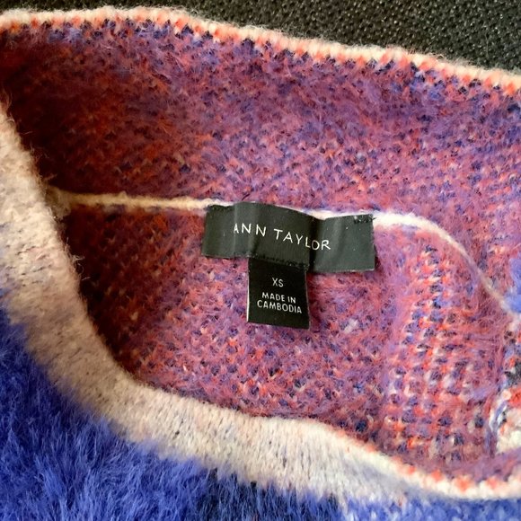 Ann Taylor Plaid Mock Neck Sweater - Picture 5 of 6